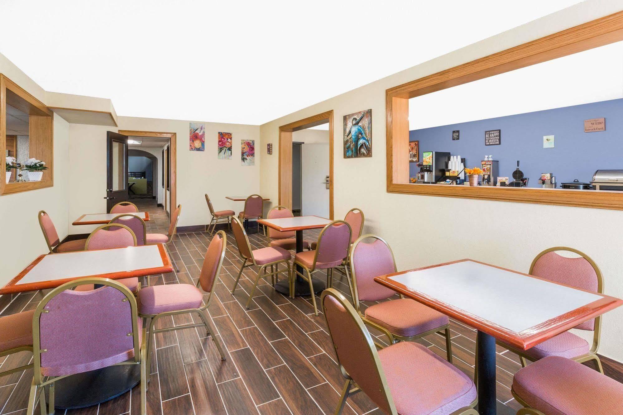 Scottsbluff Inn Eksteriør bilde
