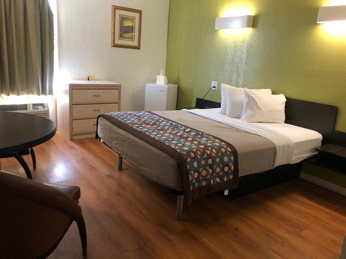 Scottsbluff Inn Eksteriør bilde